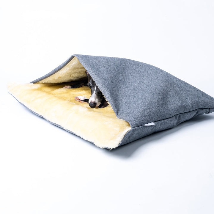 Charley Chau Sleeping Bag for Dogs - Burrow Bag in Faroe