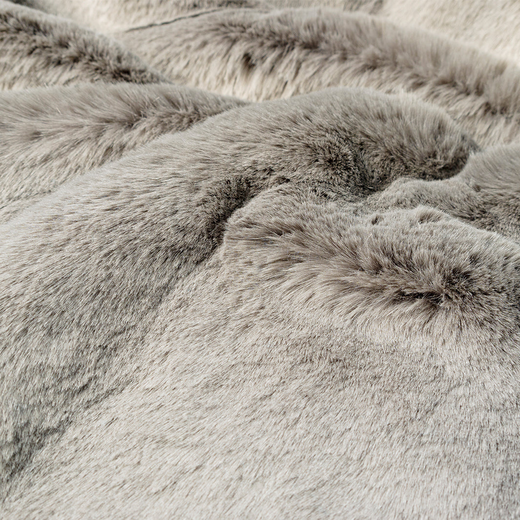 Charley Chau Luxury Faux-Fur Dog Blanket