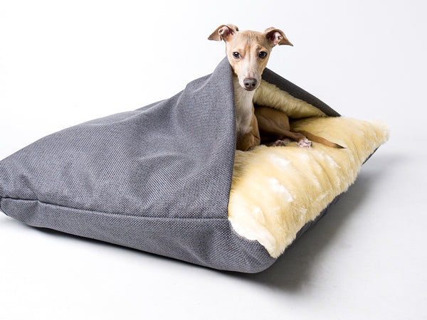 https://www.charleychau.com/cdn/shop/products/charley-chau-snuggle-dog-bed-weave-slate-01_600x450.jpg?v=1663238785